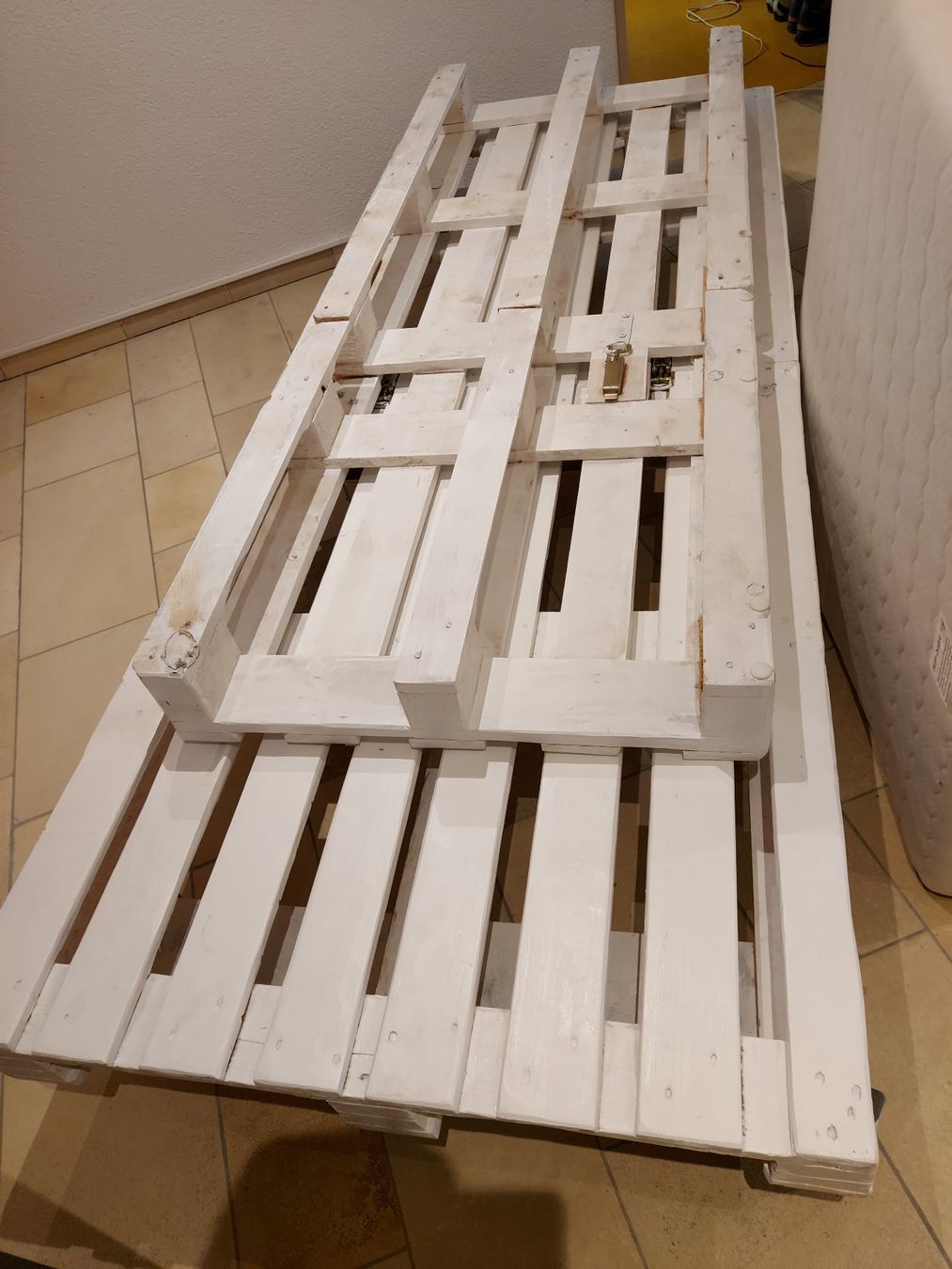 Divani: Paletten-Sofa – Usato da Riken AG venduto da ebufix 4