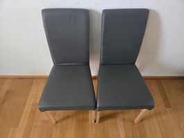 2x Esszimmerstuhl, guter Zustand, grau, Holzbeine, K. Leder