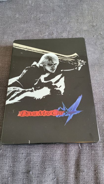 Devil May Cry 5 : des images bien classes pour la Deluxe Steelbook Edition