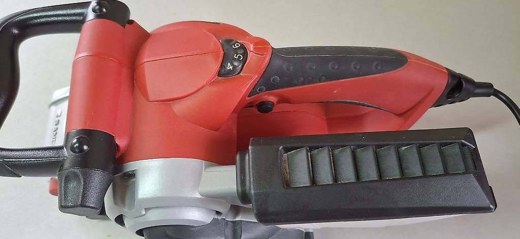 Smerigliatrici & Lucidatrici: Einhell Bandschleifer TE-BS 8540 E  850 W – Usato da Rüti ZH venduto da Liliane_market 1