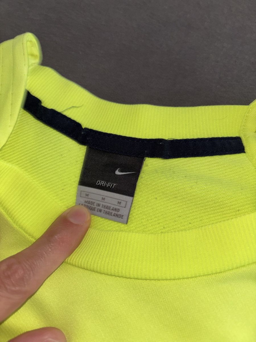 Nike Maglioni & Felpe: FC Barcelona Ronaldinho Trainings Pullover Nike – Usato da Rain venduto da JerseyLegends 6