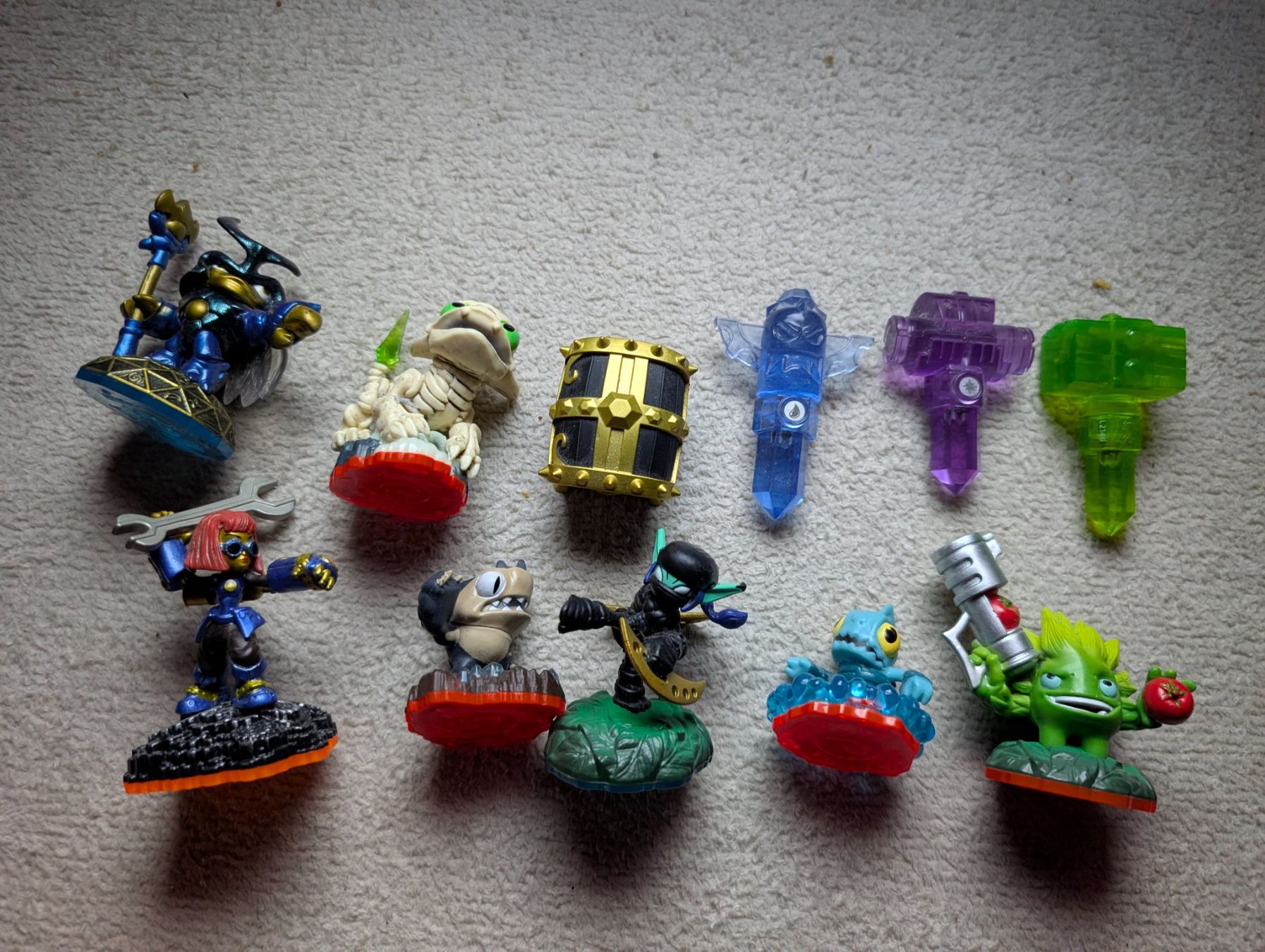 Statuette: Skylanders lot dune bugs, sprocket, gill runt, terrabite, – Usato da Hünenberg See venduto da SpecialEditionGaming