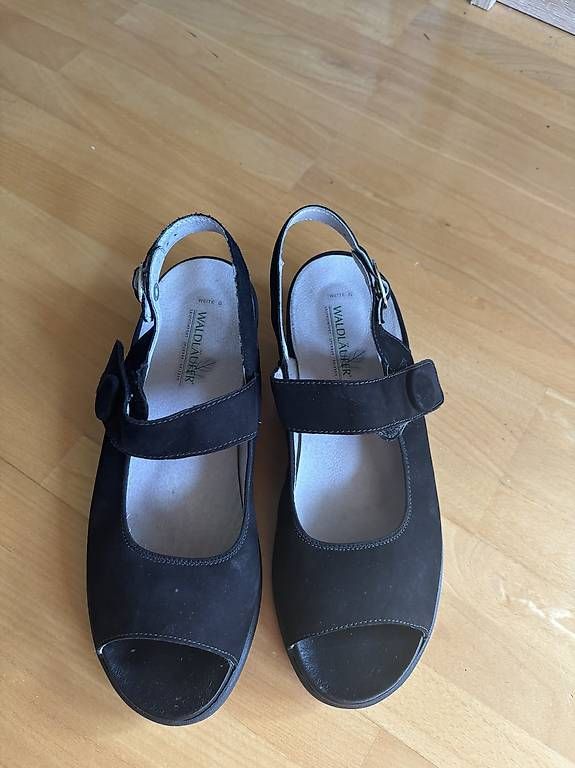 Damenschuhe: Wildläufer Sandaletten, Gr. 8.5 – Gebraucht aus Seuzach von Rockyalps