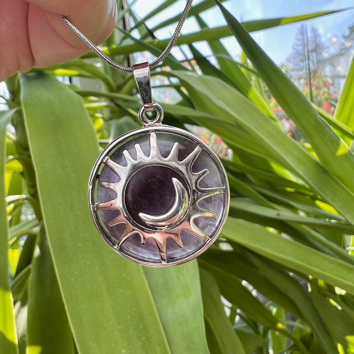 Ciondoli: Gros pendentif en améthyste - soleil & lune – Nuovo e nell'imballaggio originale da Pully venduto da sunaddict 2