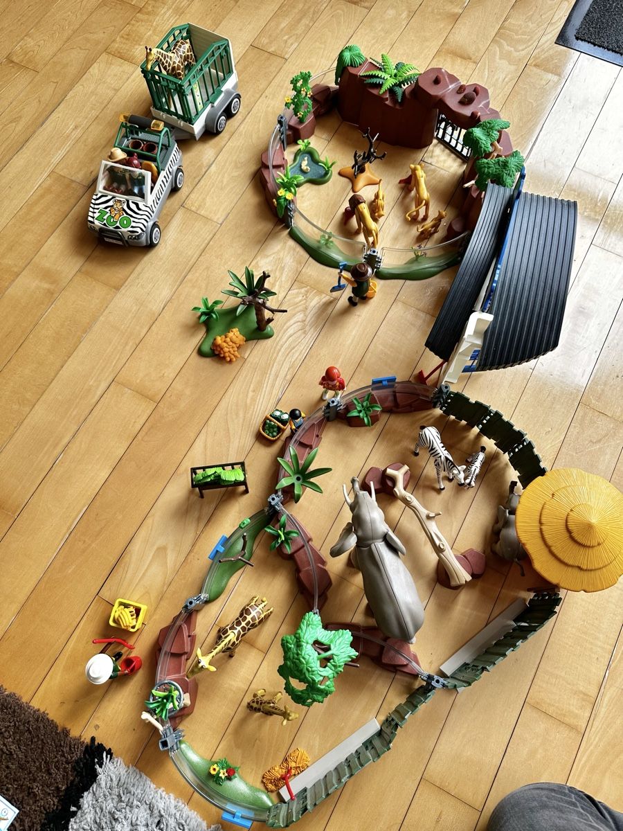 Playmobil Spielzeuge: Playmobile Set Zoo – Gebraucht aus Oberuzwil von  4