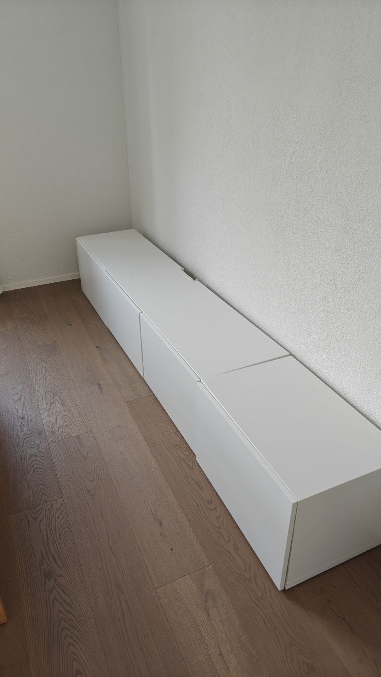 Ikea Meubles TV: Lowboard weiss 4 Tueren – D'occasion à Kilchberg ZH par mar_p22k 1