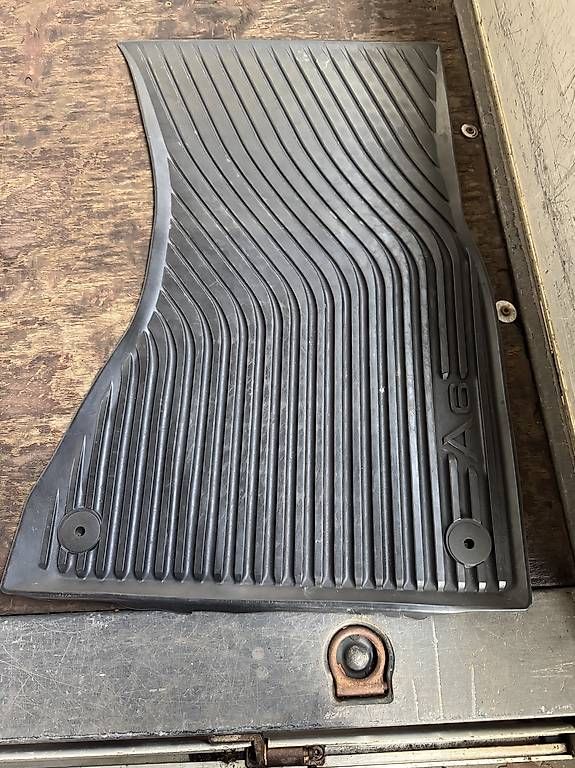 Tapis: Audi Teppich  – D'occasion à Beringen par Benaaa 1