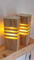 Nachttischlampe „Aurora“ aus einem schönen Altholzbalken