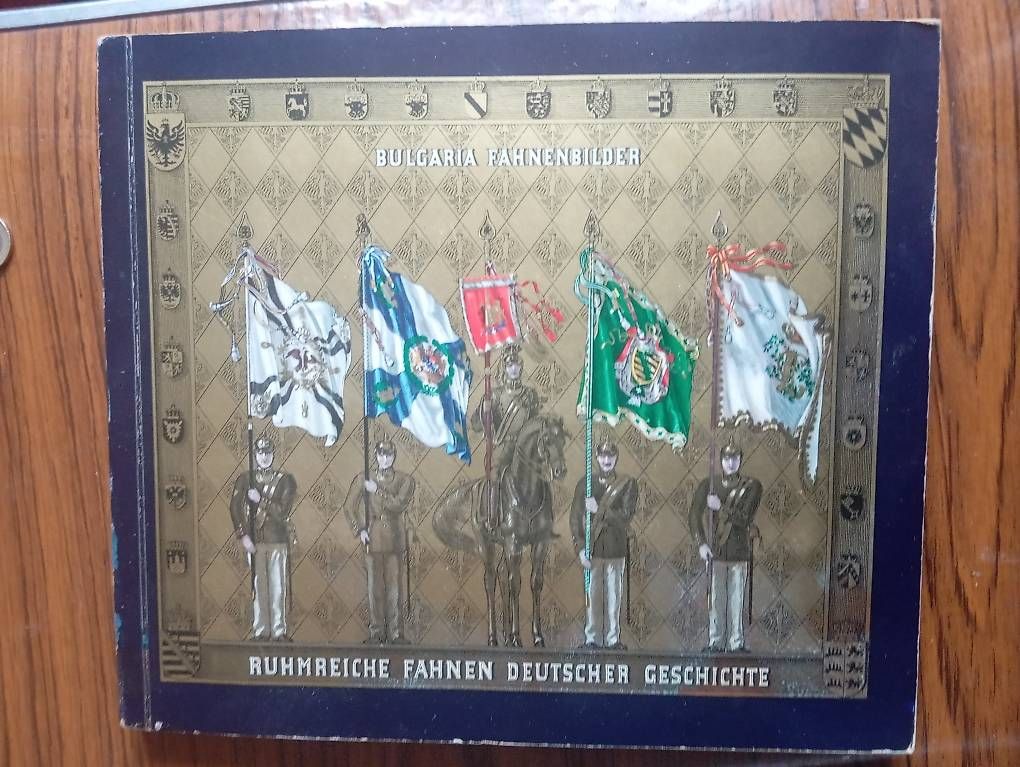 Libri: Bulgaria Fahnenbilder – Usato da Basel venduto da Petergunn