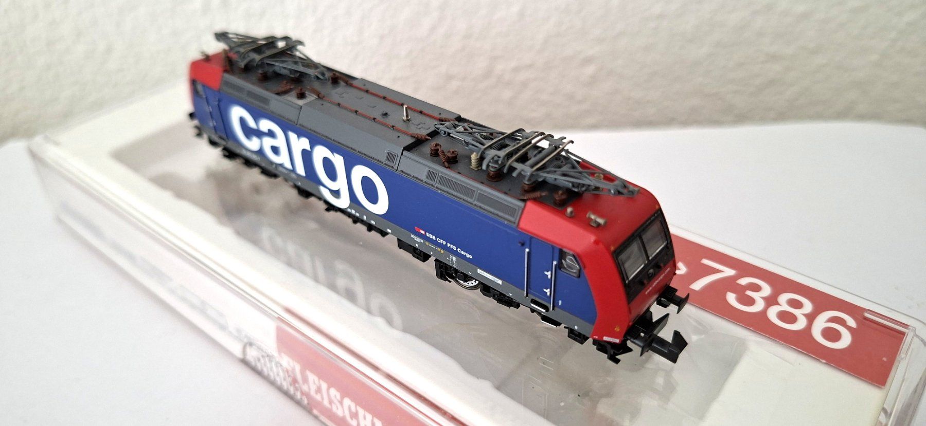 Fleischmann Modellini di ferrovie: Fleischmann Re 482 SBB " Cargo "  7386 – Nuovo e nell'imballaggio originale da Biberist venduto da Ntrains 1