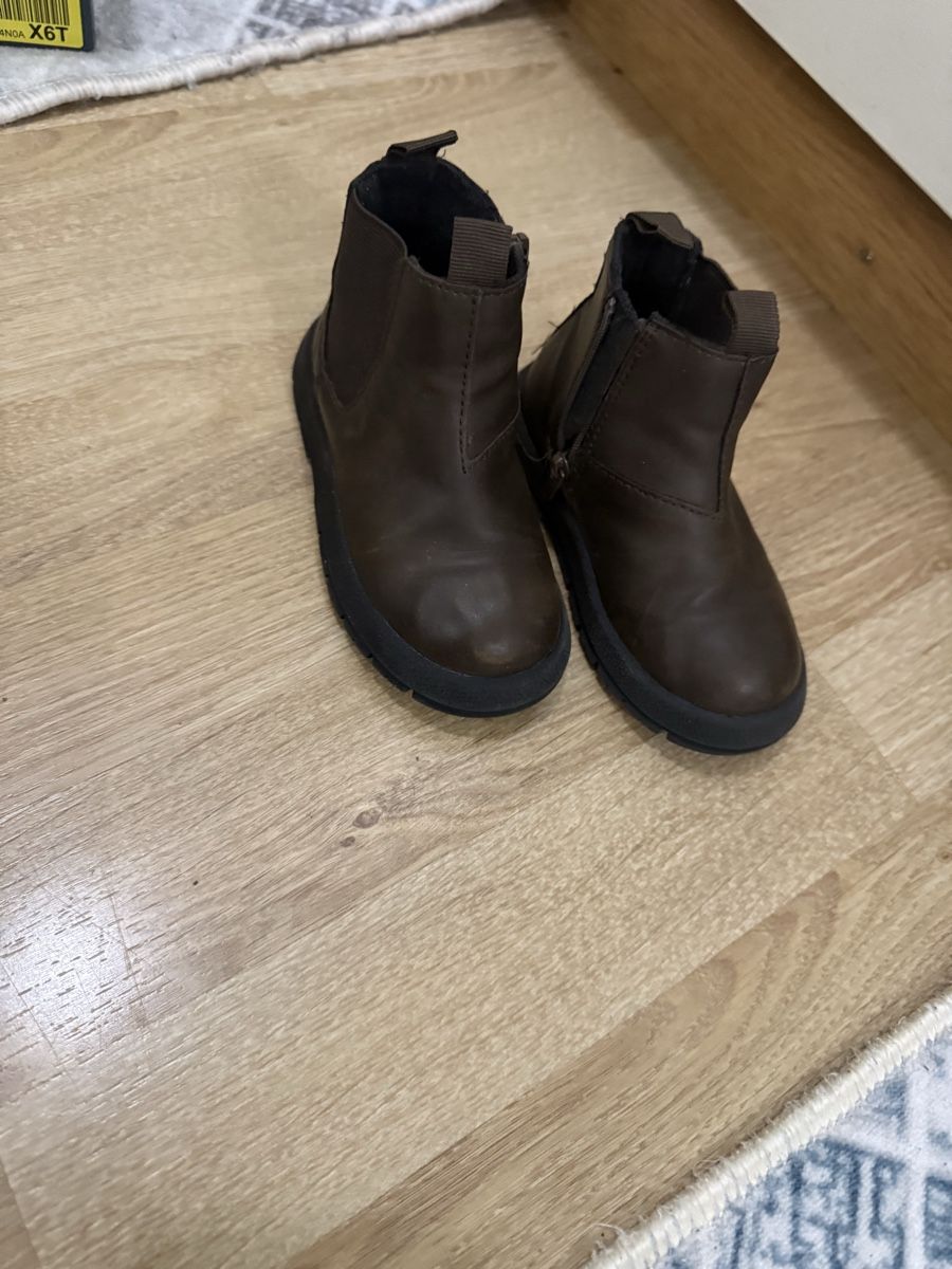 Zara Schuhe für Jungen: Kinder Stiefel GR.22 – Gebraucht aus Kloten von Privat2011