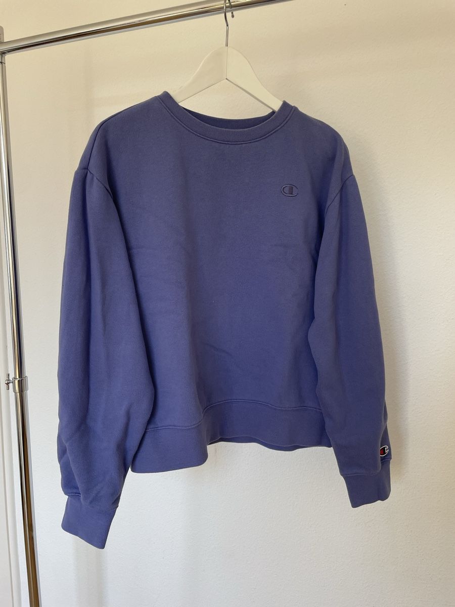 Champion Pulls & Sweat-shirts: Champion Pullover in Violett – D'occasion à Olten par mic_b5c2