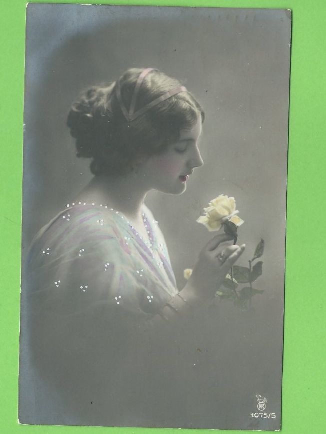 Cartes postales: Alte Ansichtskarte, Dame mit Rose, 1913, Luzern. – D'occasion à Zürich par t24_de