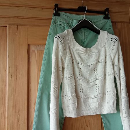 Da.-Hose grün: CHF 8.-- / cremefarb. Pullover CHF 6.--