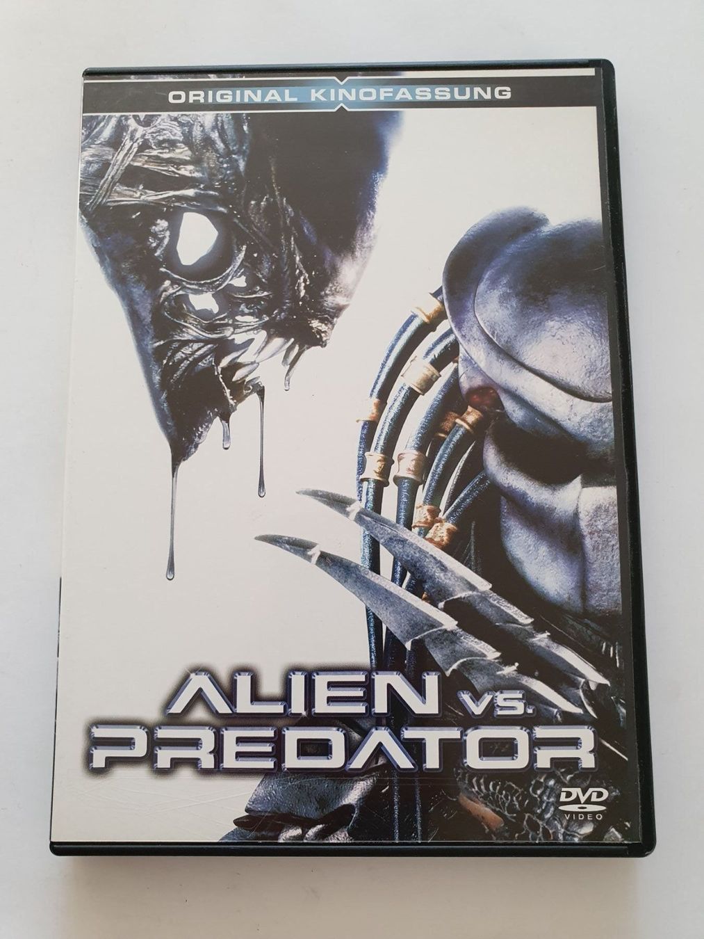 Tous les DVDs: Alien vs. Predator – D'occasion à Oberdorf BL par BaldenEagle