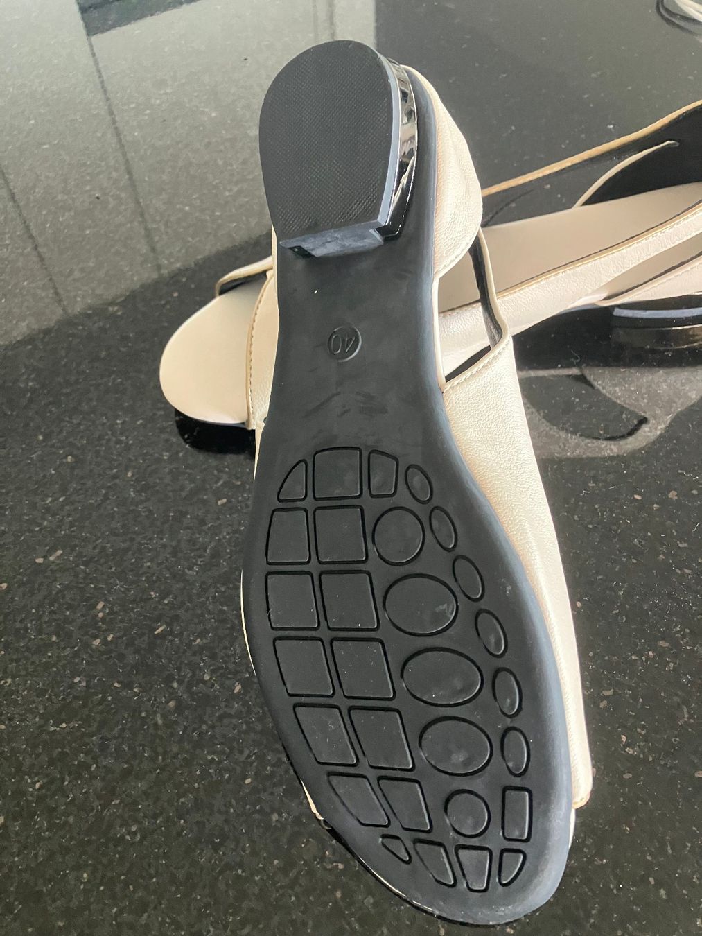 Scarpe da donna: Slipper – Nuovo (secondo la descrizione) da Inwil venduto da shylli 1