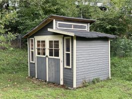 Gartenhaus mit Etagenbett und Möbeln gebraucht