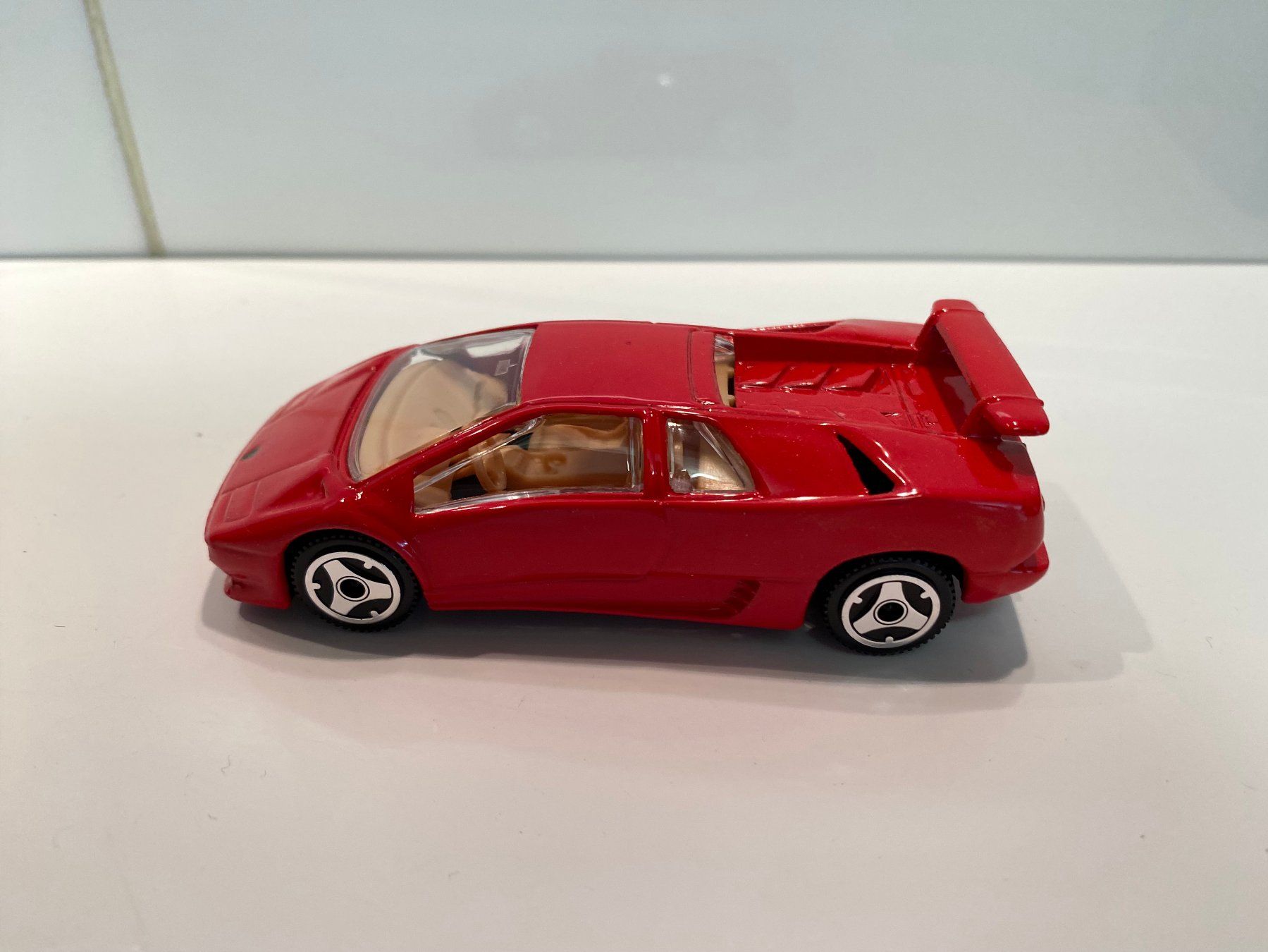 Lamborghini Modellautos: Lamborghini Diablo 1-43 Bburago 150 – Neu und originalverpackt aus Kerzers von tisyayasuBE