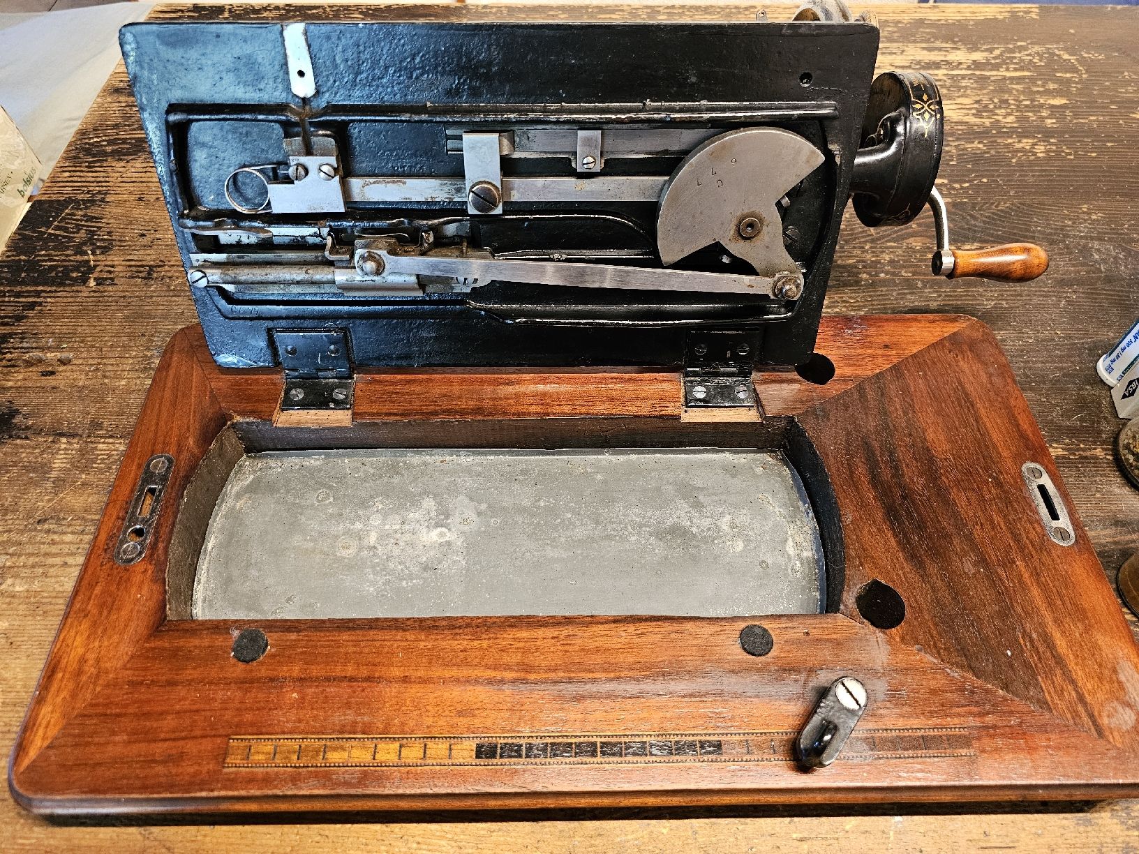 Machines à coudre: Antike Stella 705 Nähmaschine  – Défectueux à Meisterschwanden par Hummer21 4