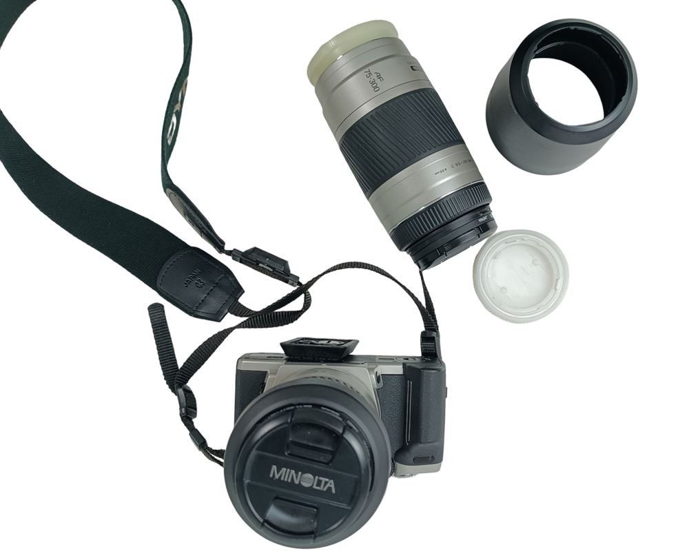 Minolta Fotocamera: MINOLTA Dynax 5 Analogkamera mit Teleobjektiv – Usato da Luzern venduto da Restwert_Luzern