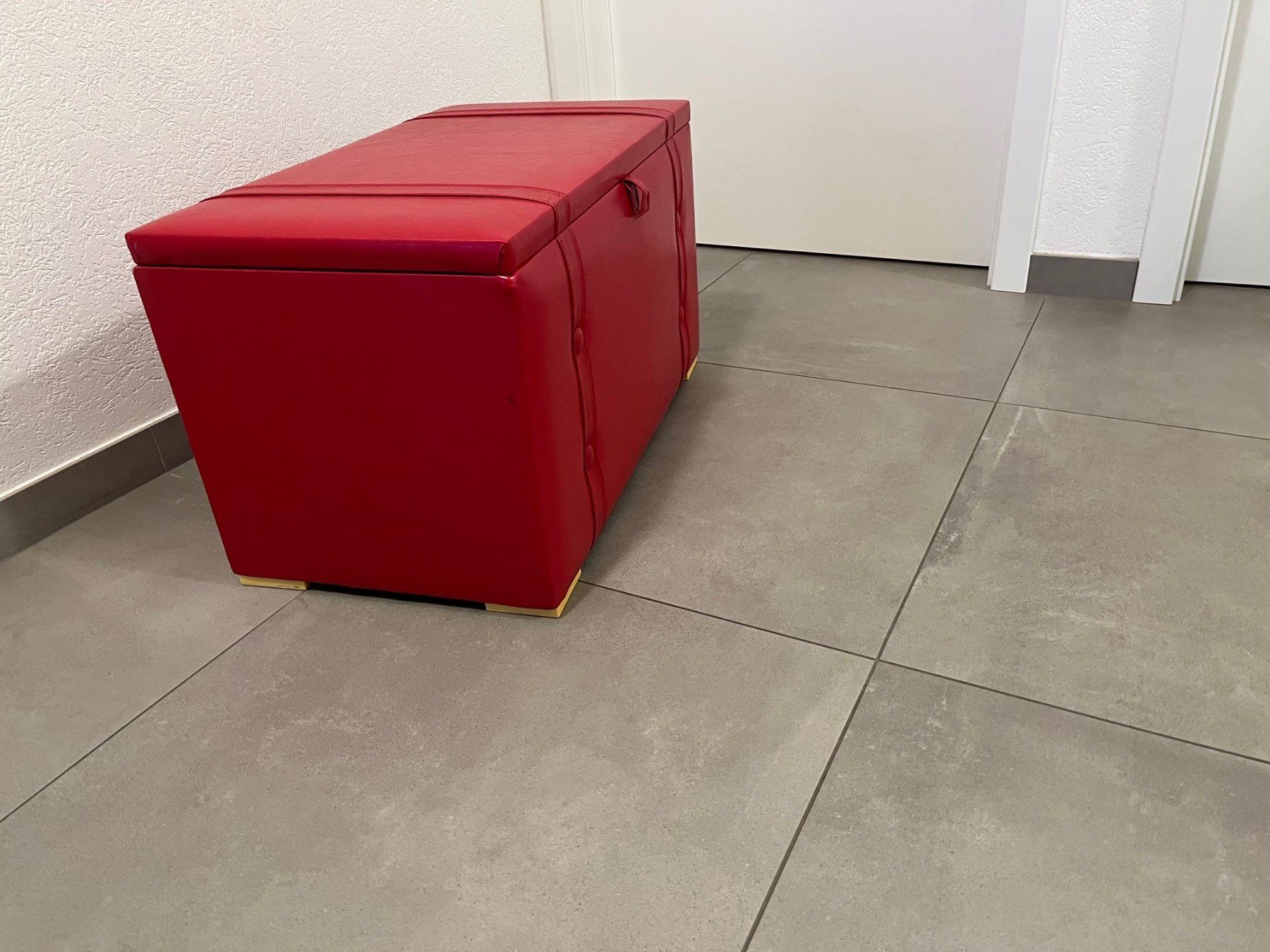 Cassapanche: Box de rangement rouge vintage/pop - Style unique ! – Usato da Mont-sur-Lausanne venduto da Alodius 1