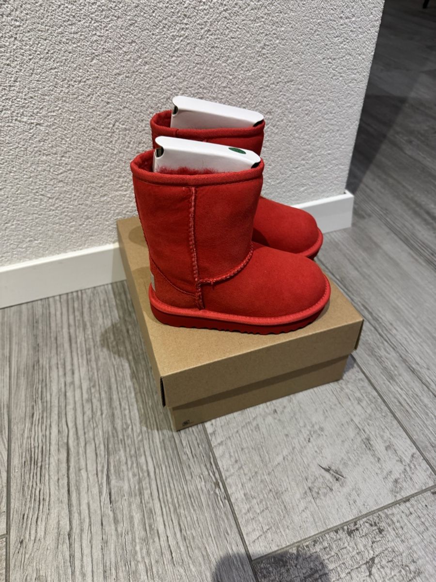 Ugg Scarpe per ragazzi: Ugg Rouge enfant Taille 25 neuve – Nuovo e nell'imballaggio originale da Mézières FR venduto da gae_6vl5 2