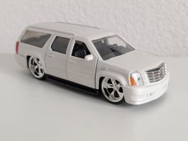 Jada Toys – Cadillac Escalade ESV – 1:32 – weiss – Dub City