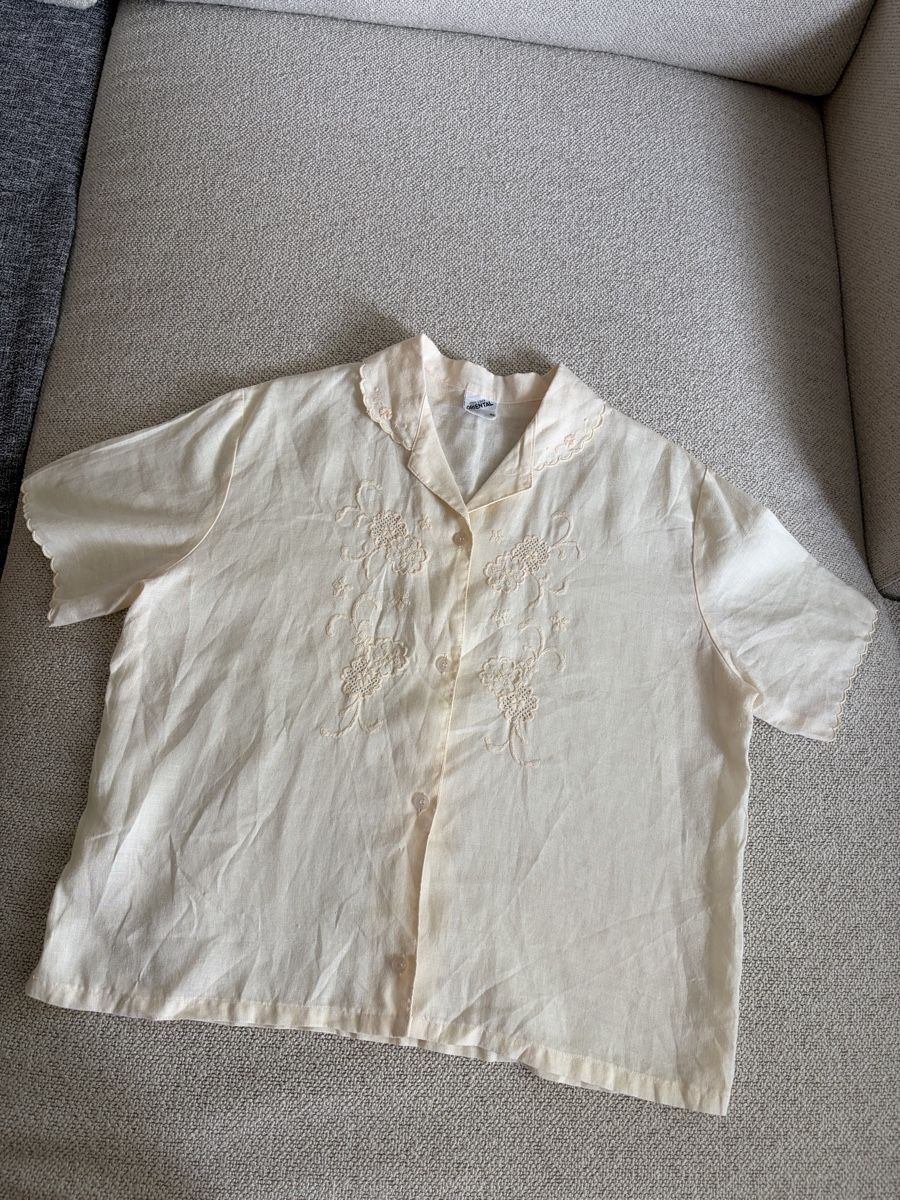 Camicette: VINTAGE ORIENTAL EMBROIDERED BLOUSE  – Usato da Zürich venduto da dor_9l9g