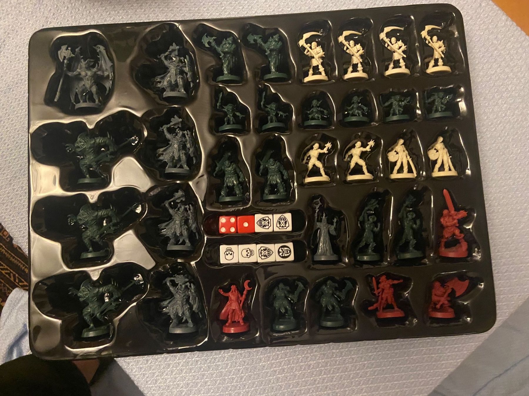 Hasbro Giochi: HeroQuest – Système de jeu – Neuf – Nuovo (secondo la descrizione) da Neuchâtel venduto da cap_l9ms 6