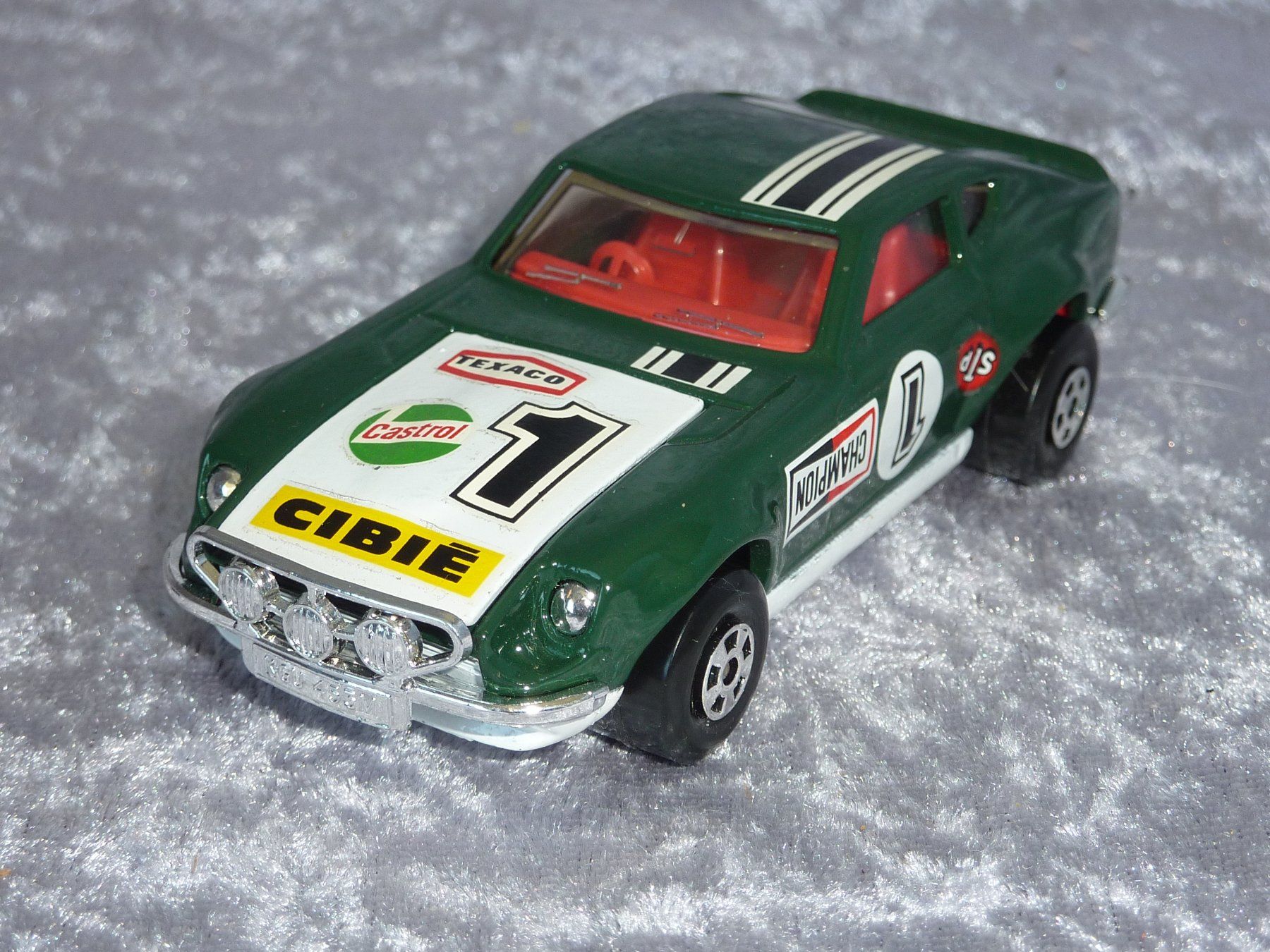 Nissan Modellautos: Datsun 240Z Decal Fehler – Gebraucht aus Dürrenäsch von modellautos4you