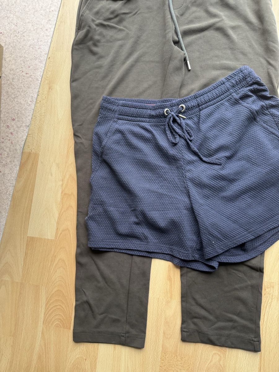 Lotti di vestiti: Kleiderpaket Grösse S – Usato da Hölstein venduto da forbaby 3