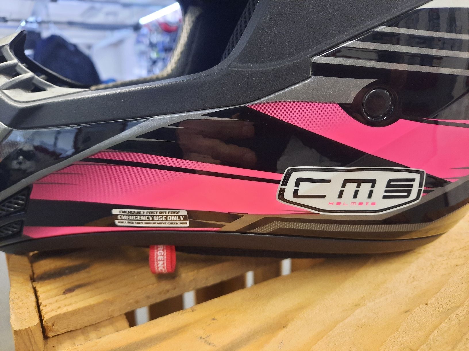 Caschi & visiere: Casque moto cross – Nuovo e nell'imballaggio originale da Romanel-s-Lausanne venduto da site76 4