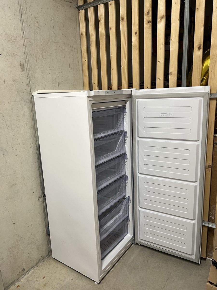 Congelatori: Gefrierschrank zu verkaufen – Usato da Basel venduto da ezg_2wmx