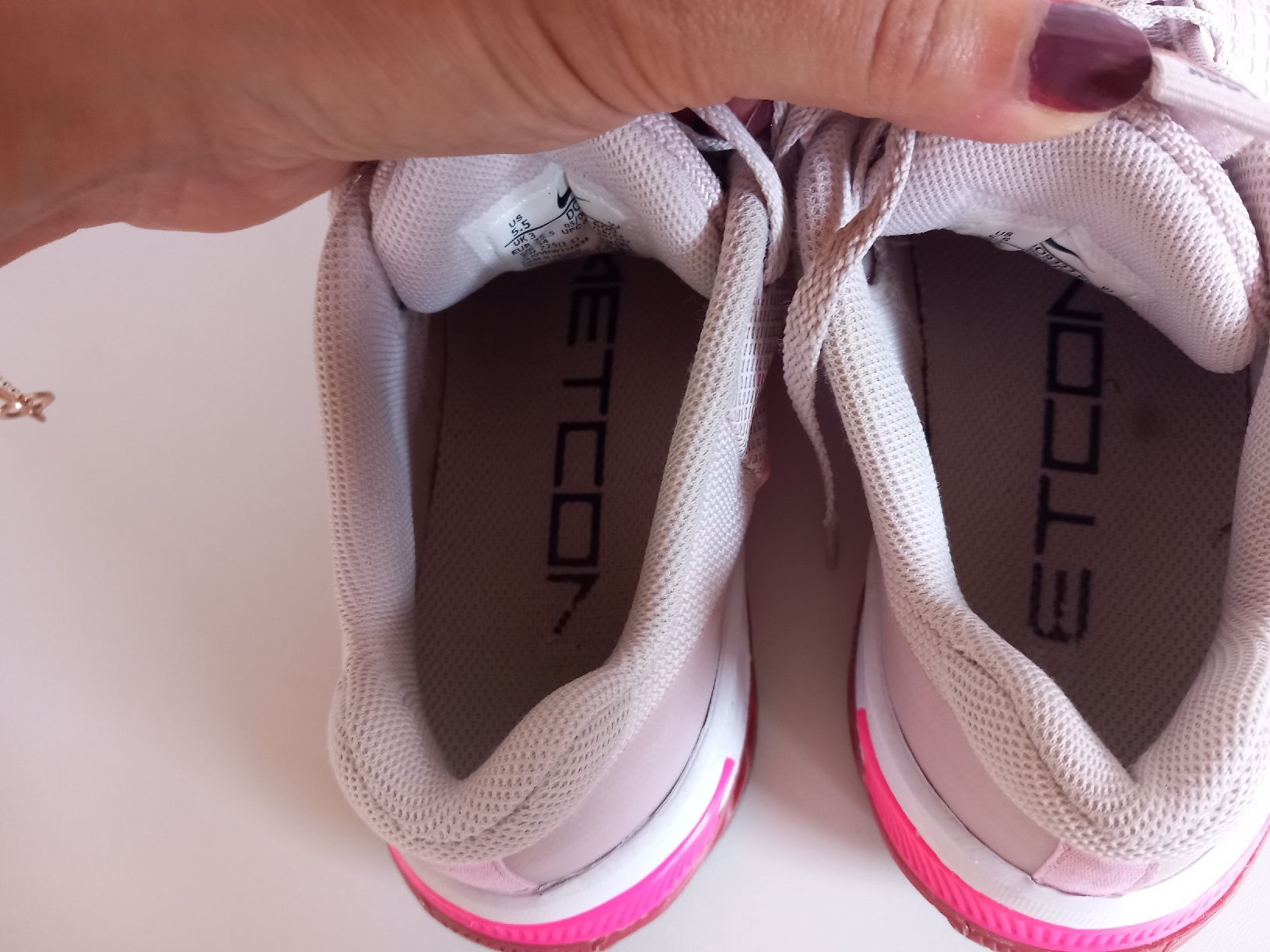 Nike Scarpe per ragazze: Nike Metcon Hyperlift, Turnschuhe, Gr. 36 – Usato da Sonnental venduto da OlgaB83 5