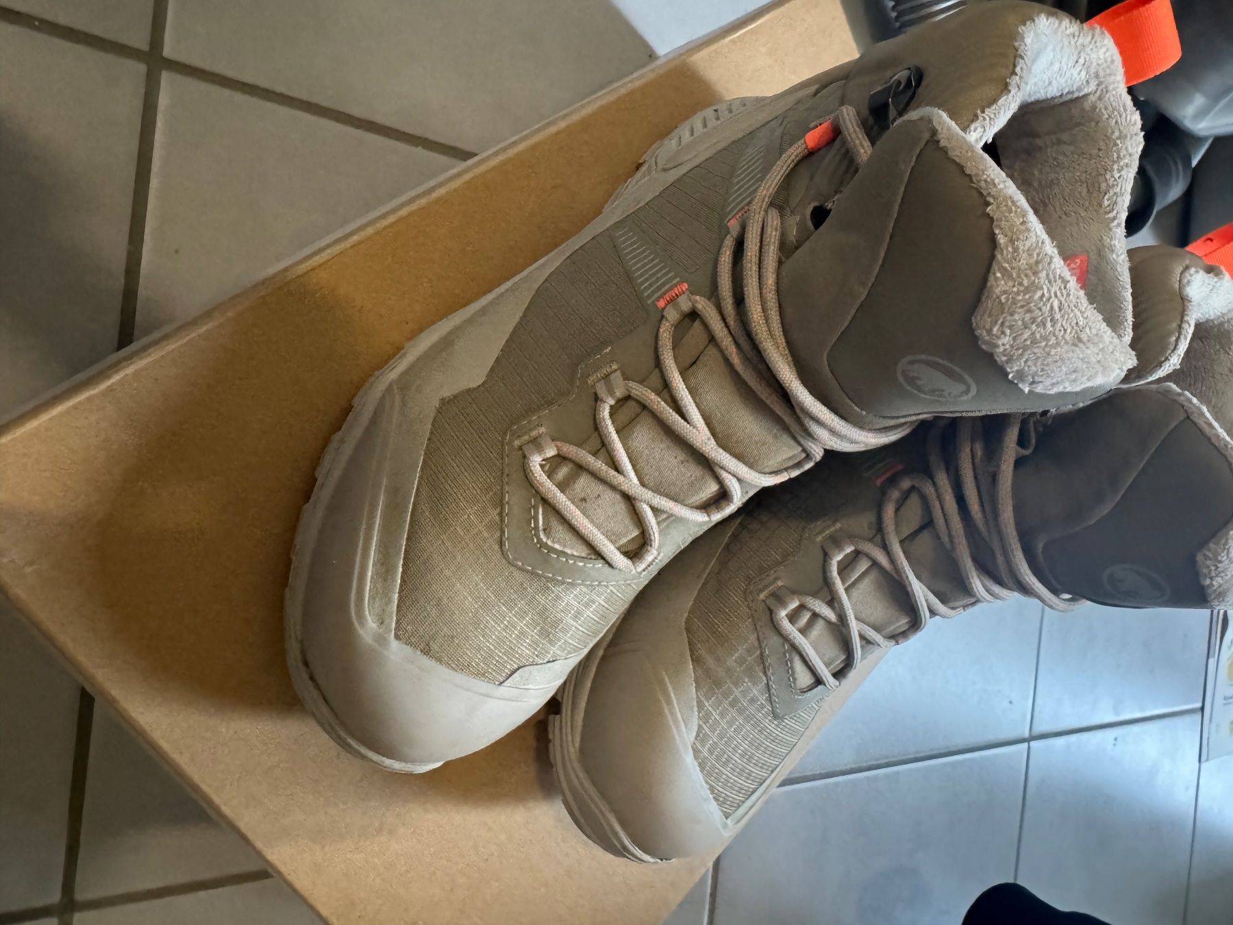 Mammut Scarpe da donna: Chaussures Mammut – Usato da Vermes venduto da amour2009 1