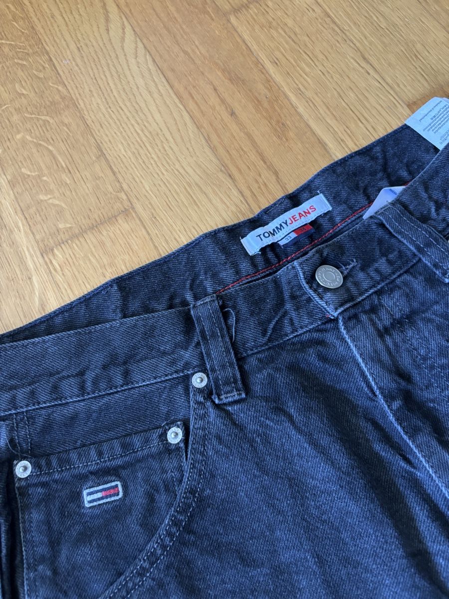 Tommy Hilfiger Jeans: Tommy hilfiger jeans – Usato da Thalwil venduto da lean21 1