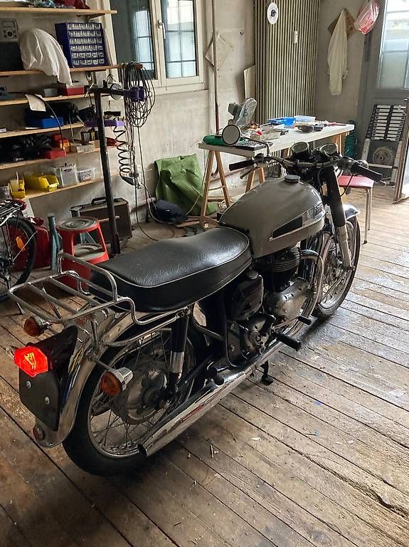 Strada: Oldtimer Norton 650SS, neuer Preis – Usato da Zug venduto da Bad_friday