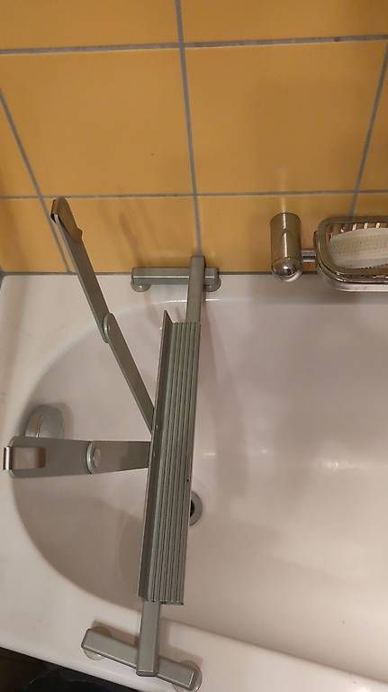 Altro in Decorazioni & Accessori: Bücher/Tabletständer für Badewanne – Usato da Aarau venduto da Res1986 2