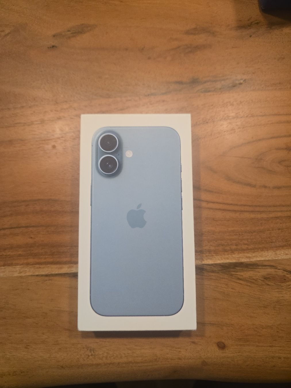 Apple Handys / Smartphones: Apple iPhone 16 Originalverpackung – Gebraucht aus Ottenbach von M.Langer