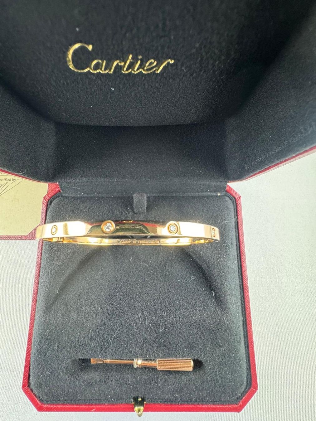 Cartier Bracciali & Braccialetti: CARTIER LOVE BRACLETS AVEC 10 DIAMANTS TAILLE 18 – Usato da Pully venduto da Occasions-luxe.Golay 5
