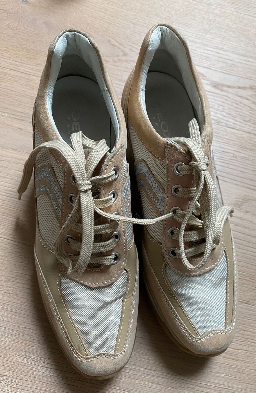 Geox Damenschuhe: Neuwertige Geox Schuhe mit Absatz Gr 37 – Gebraucht aus Winkel von Flyhy2020