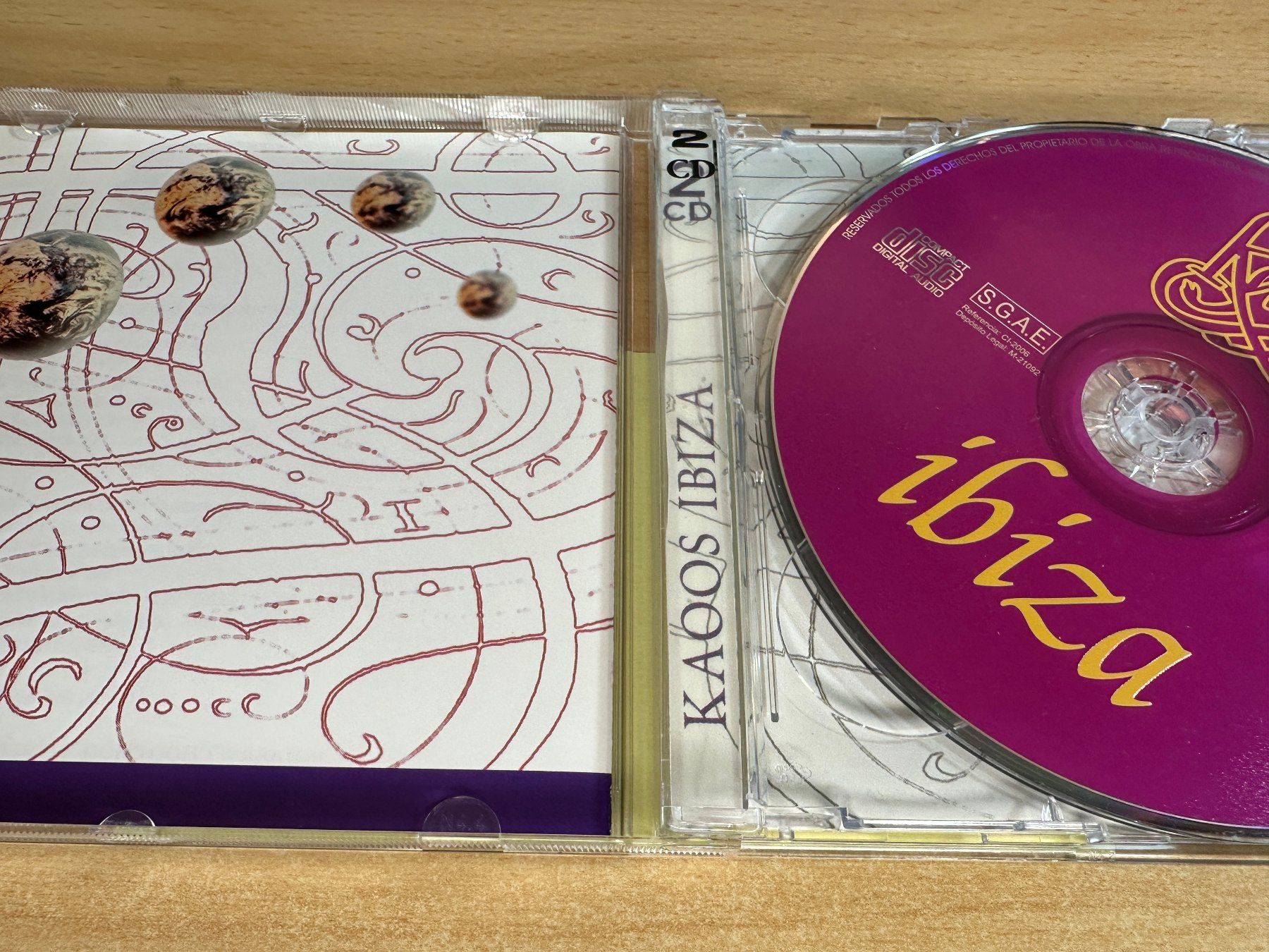CD: R6 Various – Kaoos Ibiza - 2 CD – Usato da Rikon im Tösstal venduto da Alpenmutz 2