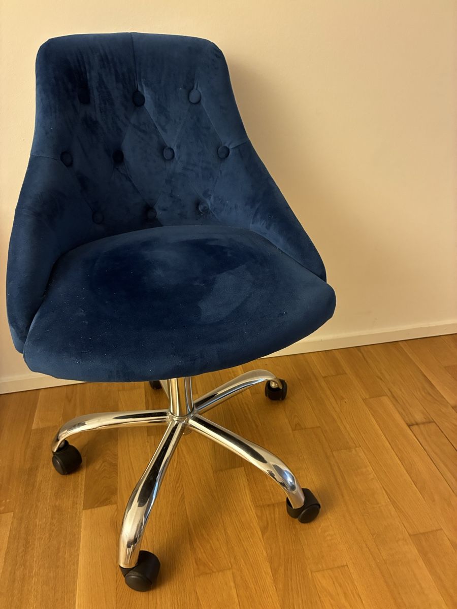 Sedie: Bürostuhl Samt Dunkelblau mit Rollen – Usato da Basel venduto da leonharda 2