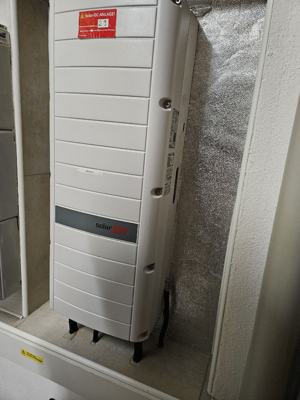 SolarEdge Inverter: Wechselrichter Solaredge SE10K-RWS inkl. WLAN-Antenne – Usato da Gibswil venduto da Dapi 2