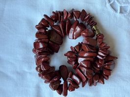 Collier pierres naturelles Jaspe rouges  45 cm bon état