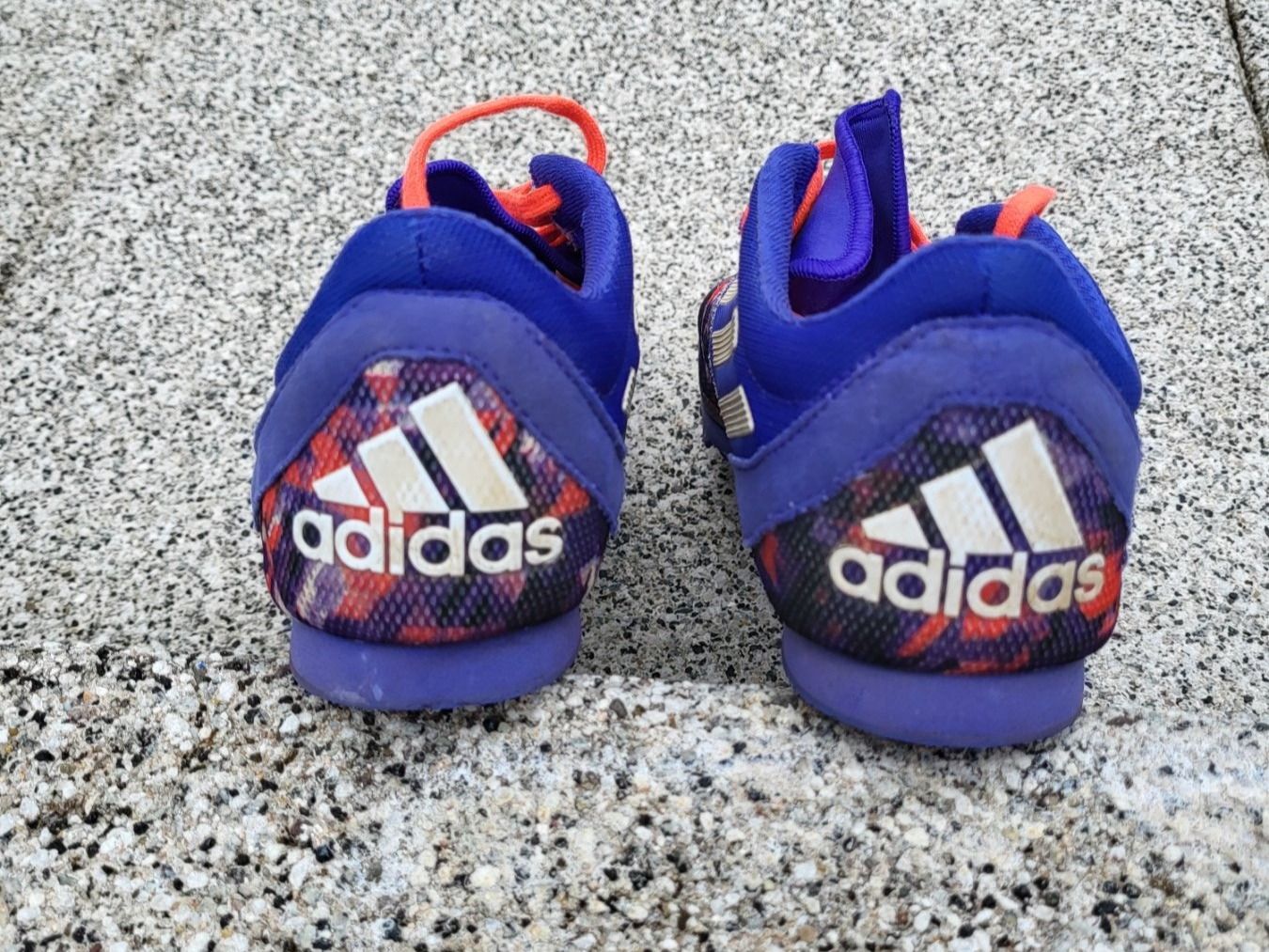 Adidas Herrenschuhe: Chaussures d'athlétisme (pointure 44) – Gebraucht aus Cernier von Alpin19 4