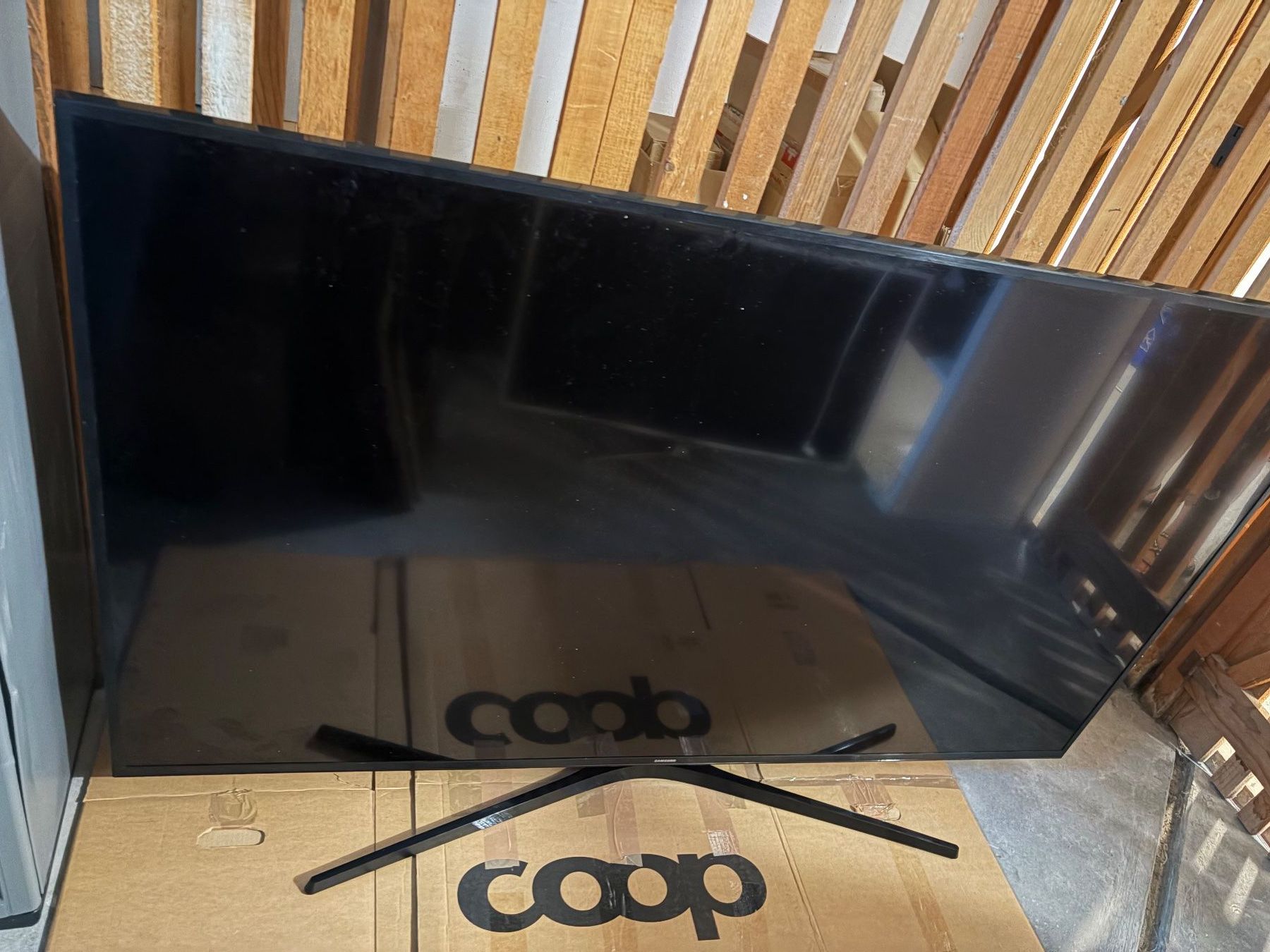 Samsung Fernseher: 4K UHD Smart-TV 70 Zoll – Gebraucht aus Sargans von metalhead07