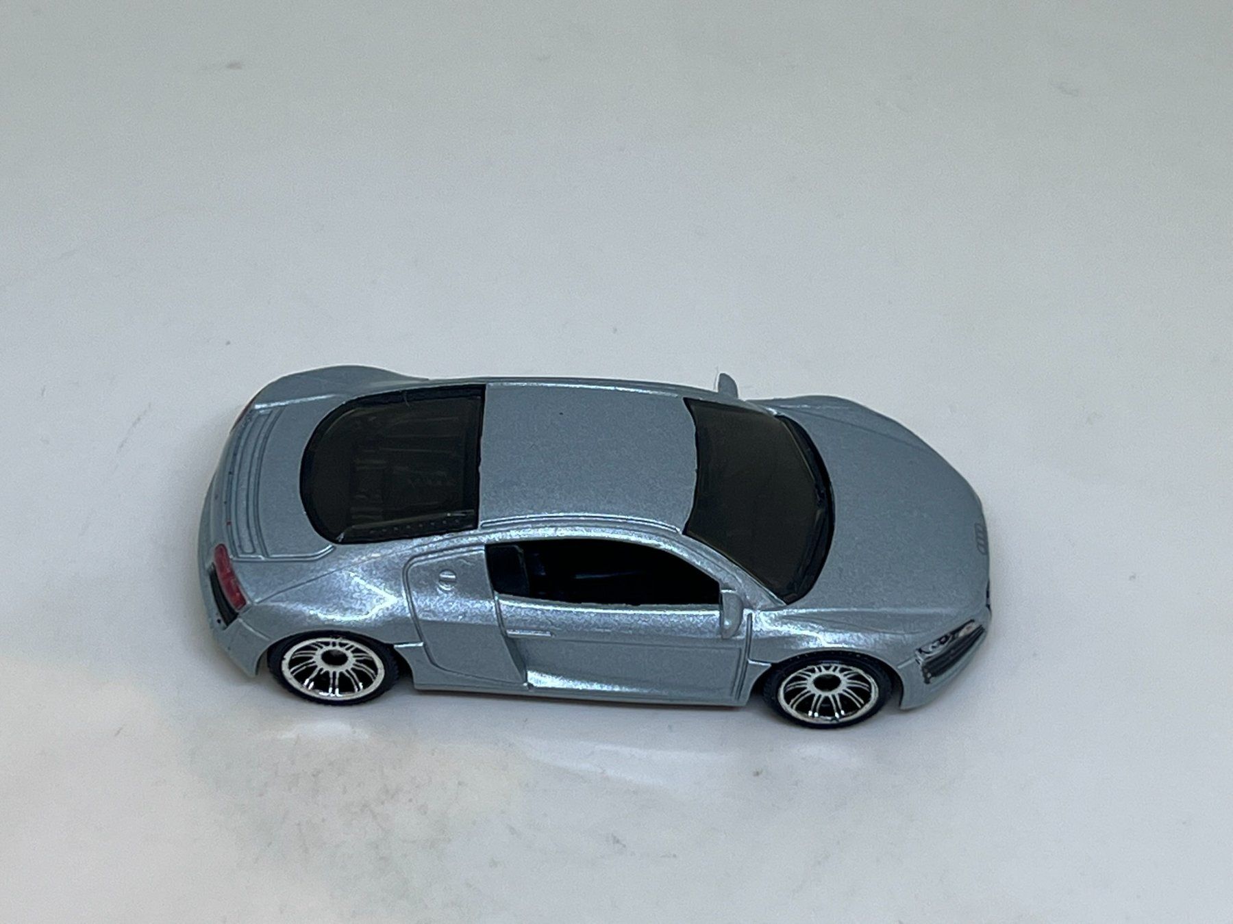 Matchbox Modellini d'auto: Matchbox Audi R8 (2007) #706 – Usato da Wildegg venduto da LaaBoutique 1