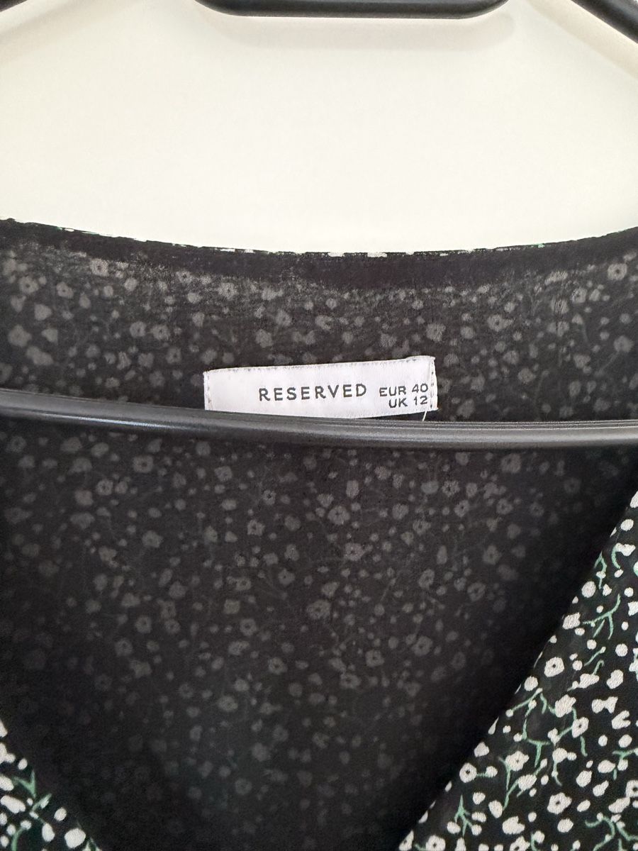 Kleider: Kleid RESERVED | Grösse 40  – Gebraucht aus Winterthur von saram26 2