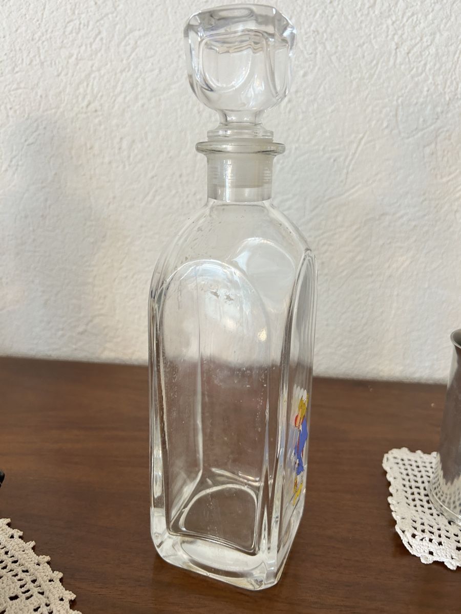 Caraffe: Schnaps Karaffe mit Waggis – Usato da Basel venduto da Janisabdias 1